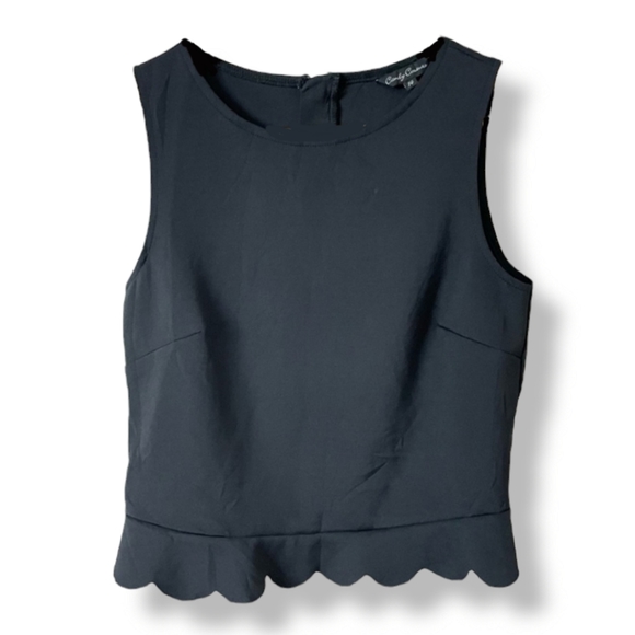 Size- S, Scallop Crop Top - Picture 3 of 4